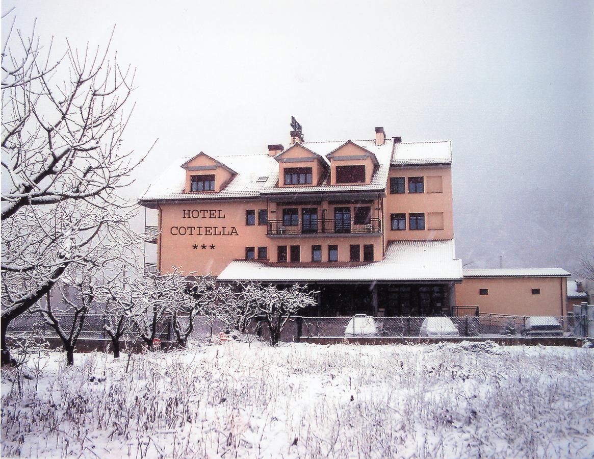 Hotel Cotiella Campo  Esterno foto